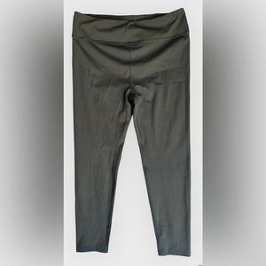 Mono B high waisted gray leggings size 2XL